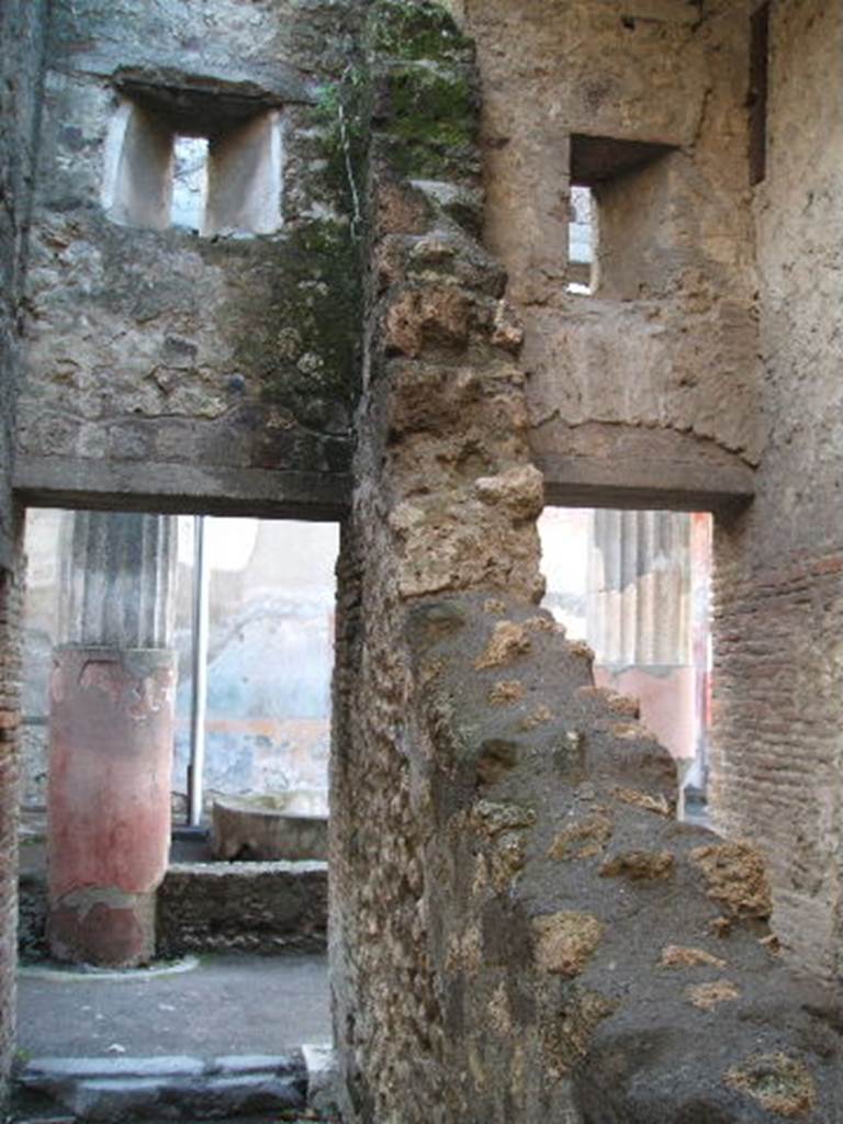 VII 4 43 Pompeii December 2004 Looking West Into House Of Ancient